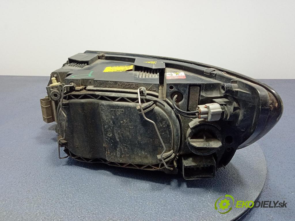 Volvo S40/V40 2004 Reflektor: v pravo: 30678204