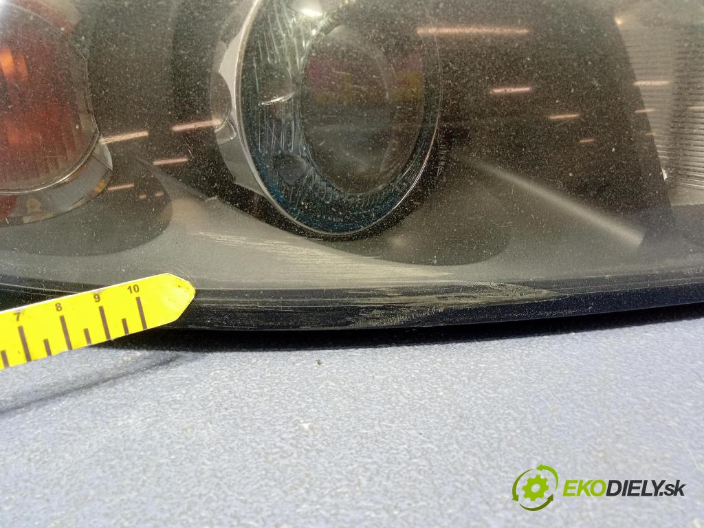 Volvo S40/V40 2004 Reflektor: v pravo: 30678204