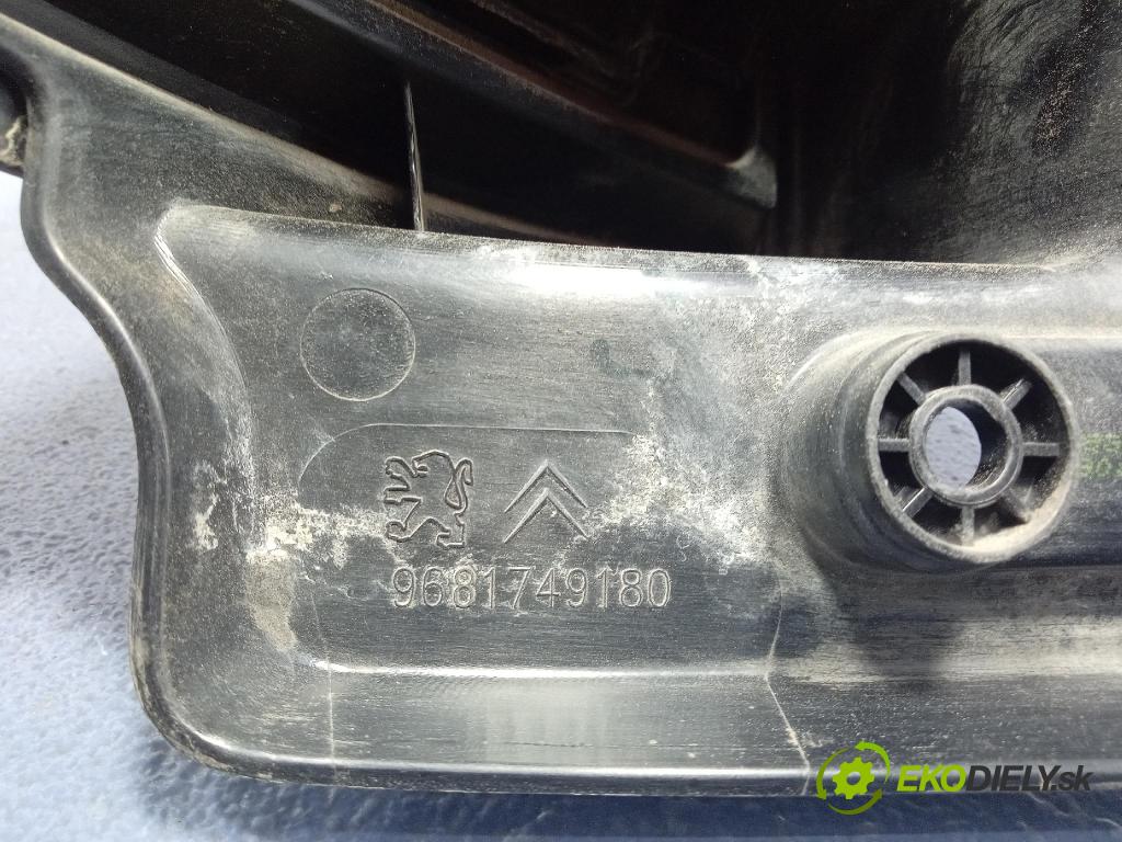 Citroen C3 picasso 2009 svetlo / reflektor zad Prava: Vonkajsia: 9681749180