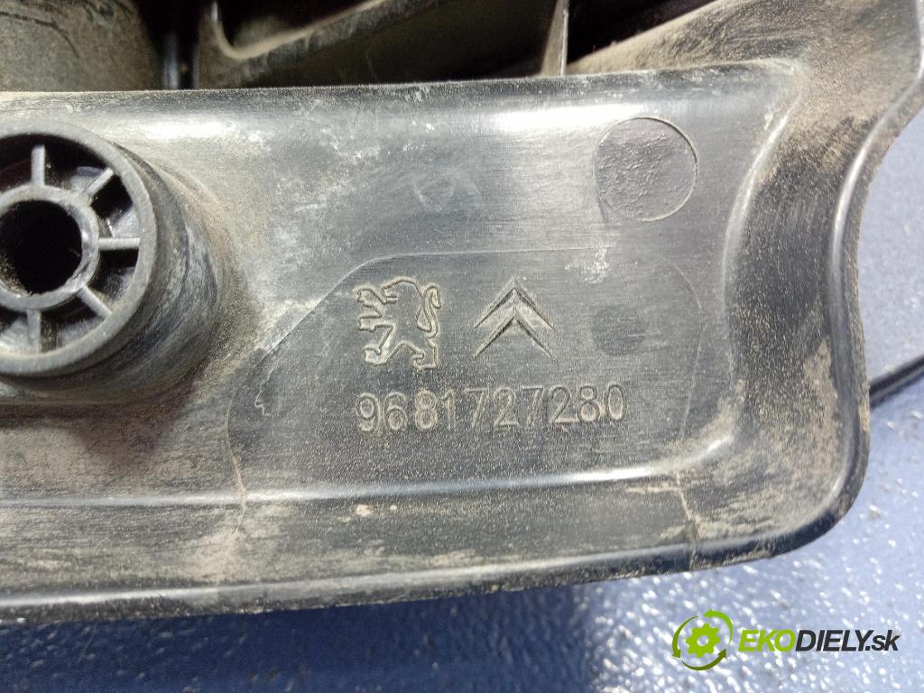 Citroen C3 picasso 2009 svetlo / reflektor zad ľavá Vonkajsia: 9681727280