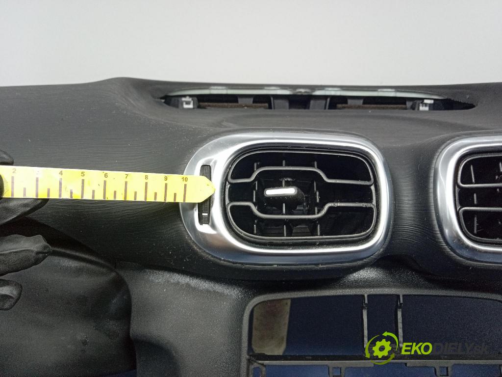 Citroen C3 picasso 2009 kokpit,pristrojová doska 9683066480