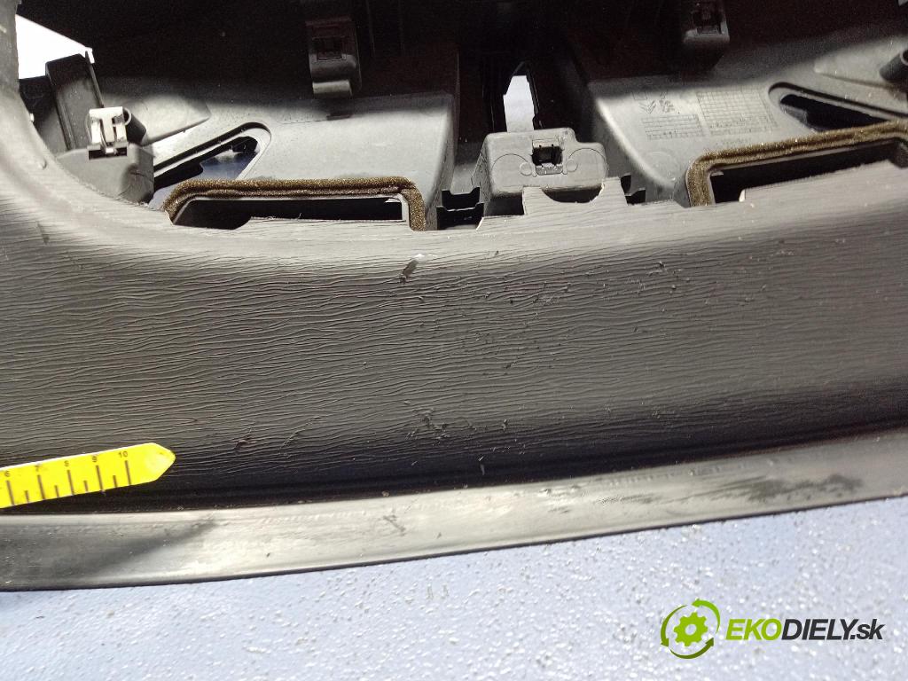 Citroen C3 picasso 2009 kokpit,pristrojová doska 9683066480