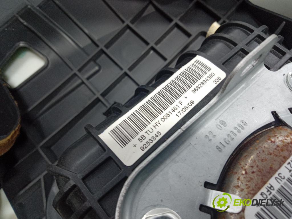 Citroen C3 picasso 2009 kokpit,pristrojová doska 9683066480