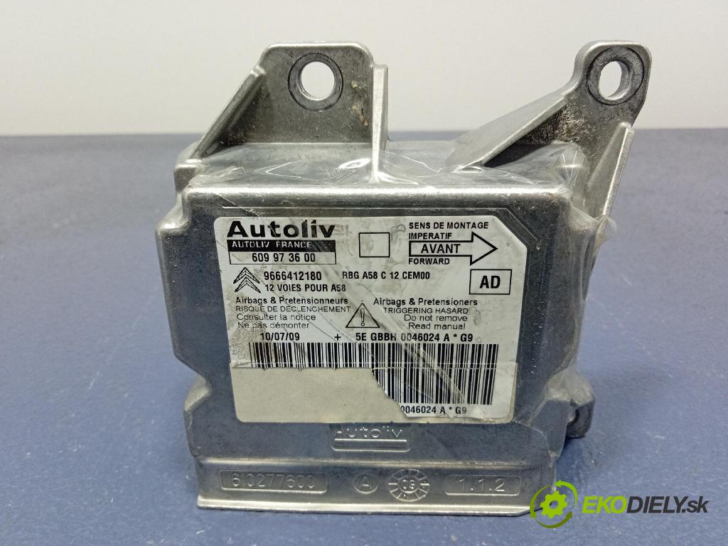 Citroen C3 picasso 2009 kokpit,pristrojová doska 9683066480