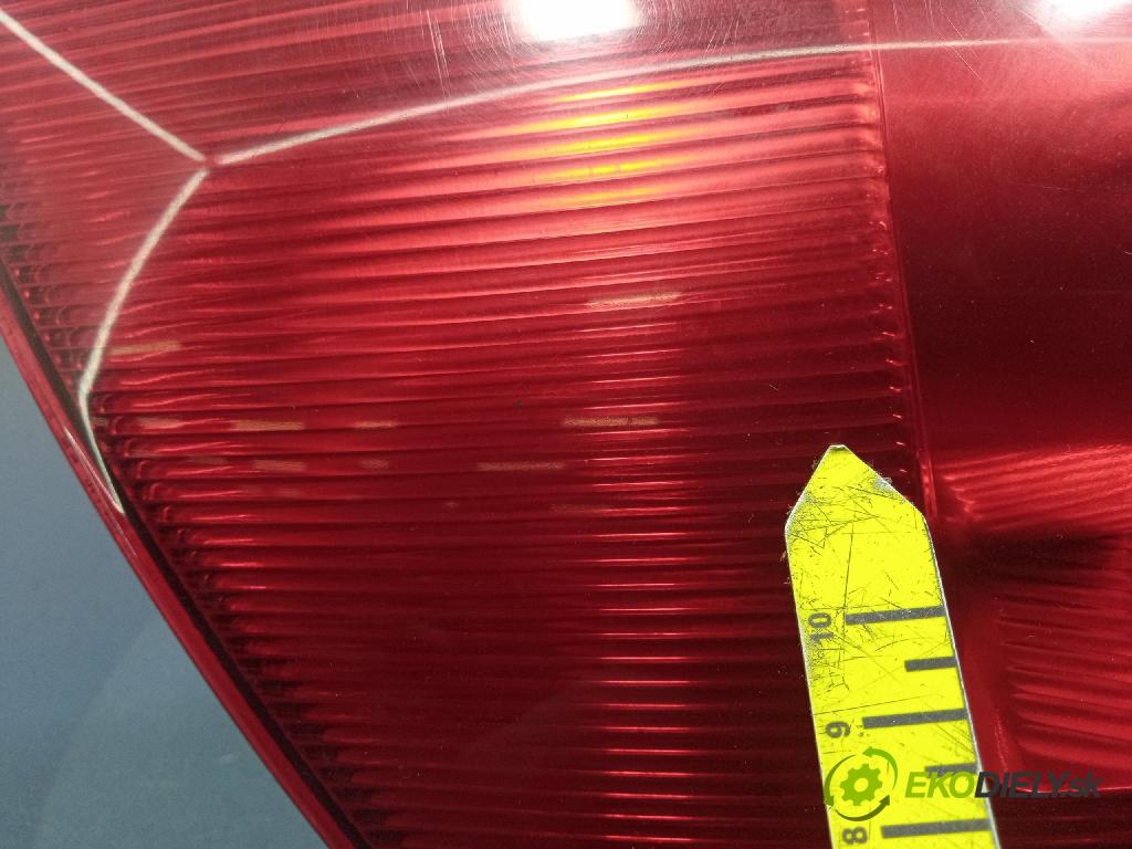 Toyota Verso 2003 svetlo / reflektor zad ľavá Vonkajsia: STANLEY 13-71