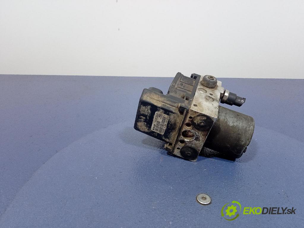 Audi A6 2003 čerpadlo ABS x 4B0614517G