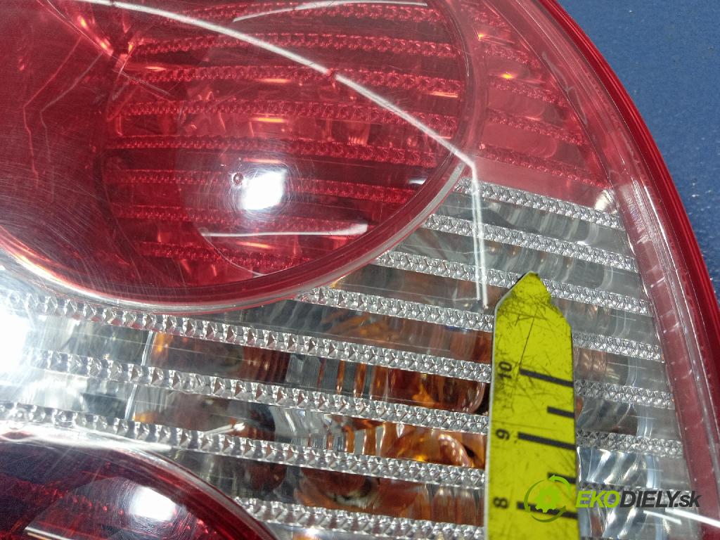 Vw Passat 2002 svetlo / reflektor zad Prava: Vonkajsia: 28408014
