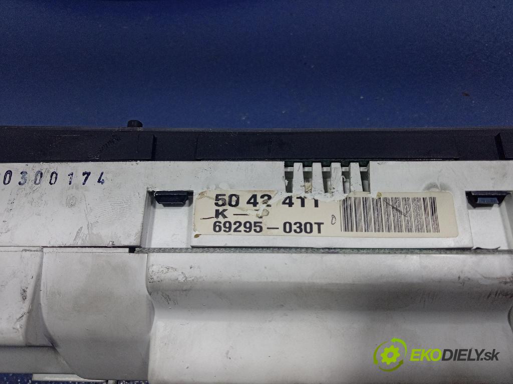 Saab 9-3 2000 prístrojovka/ budíky 5042411