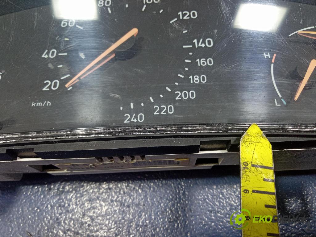 Saab 9-3 2000 prístrojovka/ budíky 5042411