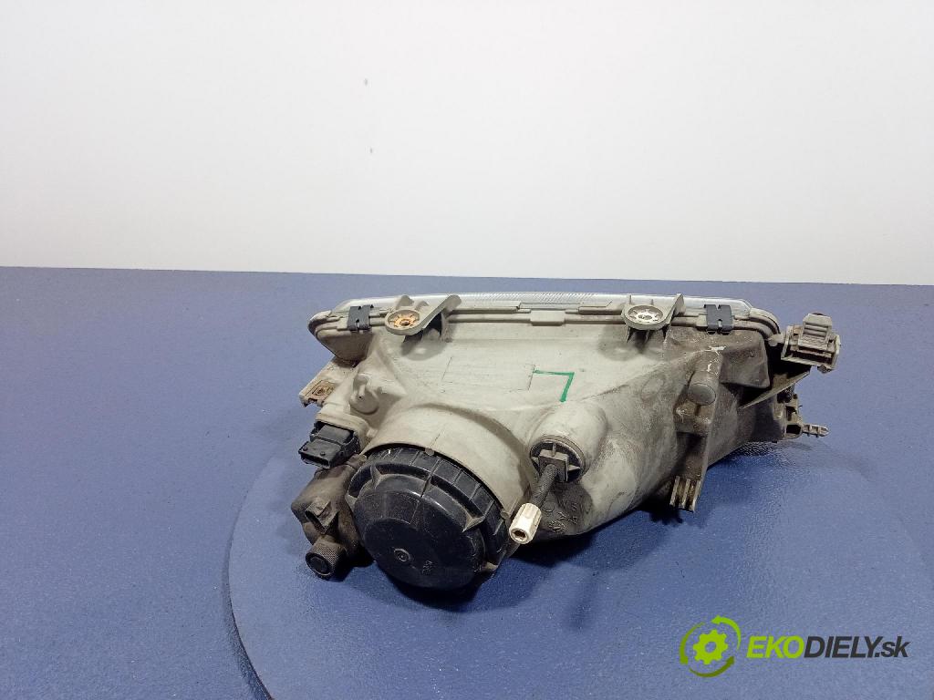 Saab 9-3 2000 Reflektor: v pravo: 88205906