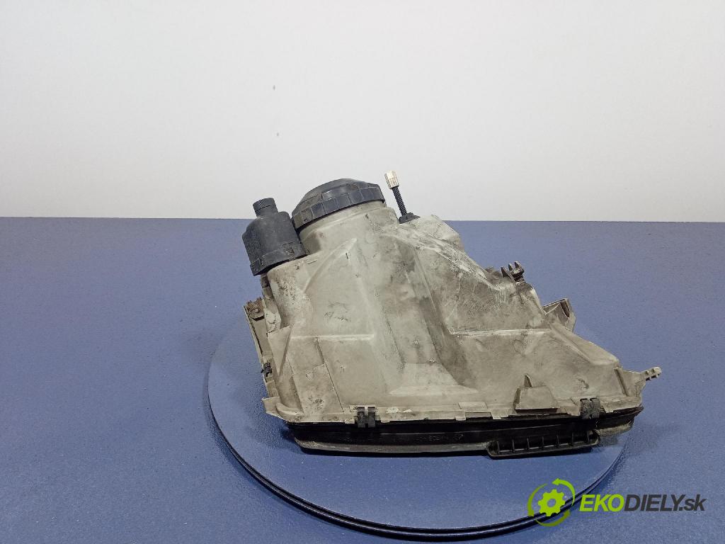 Saab 9-3 2000 Reflektor: v pravo: 88205906