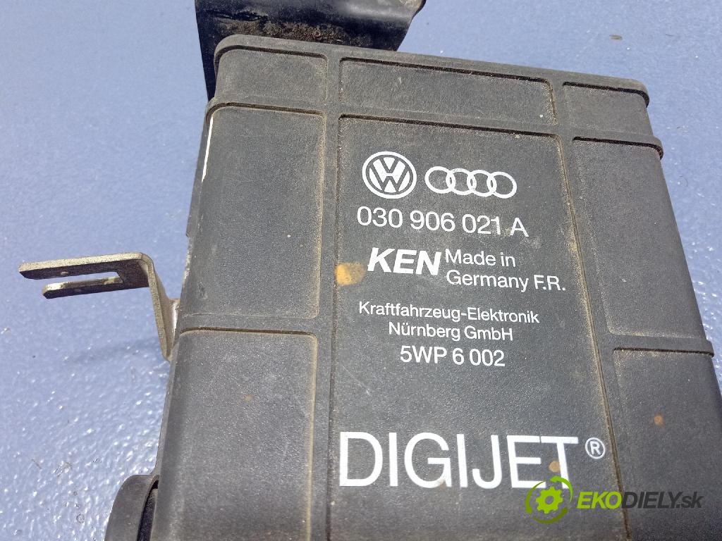 Vw Golf 1991 riadiaca jednotka Motor: 030906021A