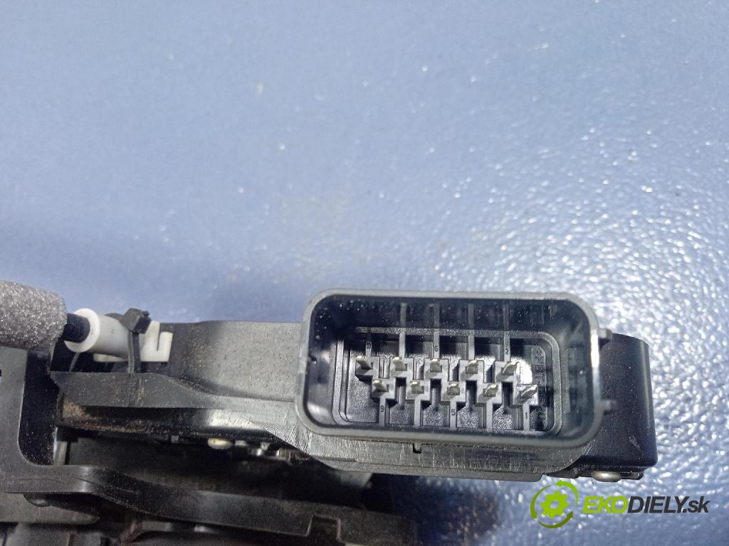 Ford Mondeo 2007 zámok dvere Predné v pravo: 8M2A-R21812-CA