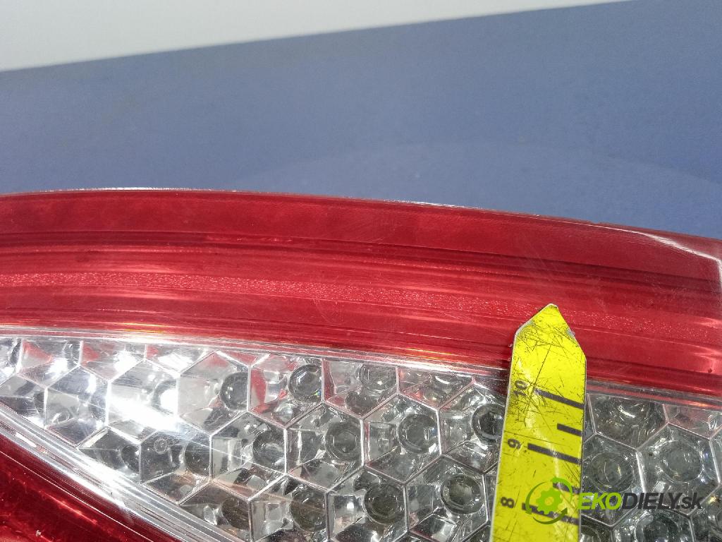 Ford Mondeo 2007 svetlo / reflektor zad Prava: Vnútri: 7S71-13A602-B