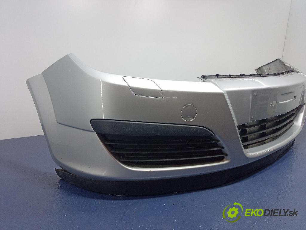 Opel Astra 2006 nárazník Predné