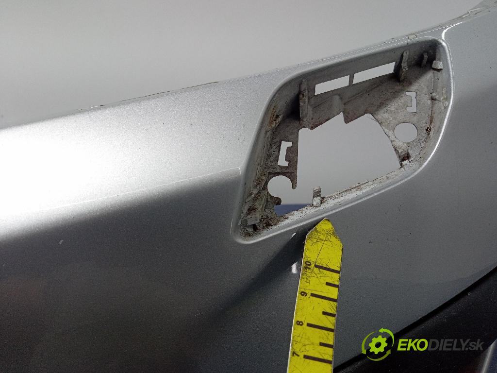 Opel Astra 2006 nárazník Predné 
