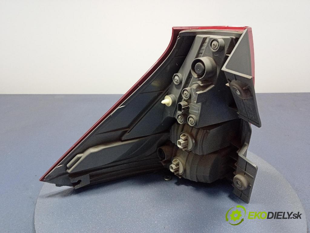 Honda Cr-v 2013 svetlo / reflektor zad Prava: Vonkajsia: W0649