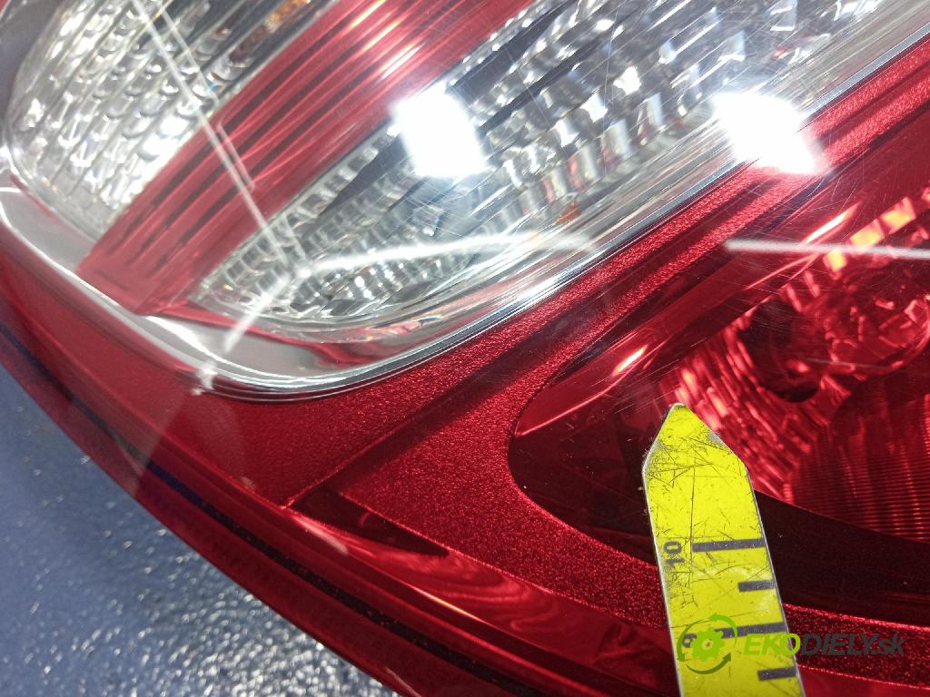 Hyundai I30 2010 svetlo / reflektor zad ľavá Vonkajsia: 924012R0