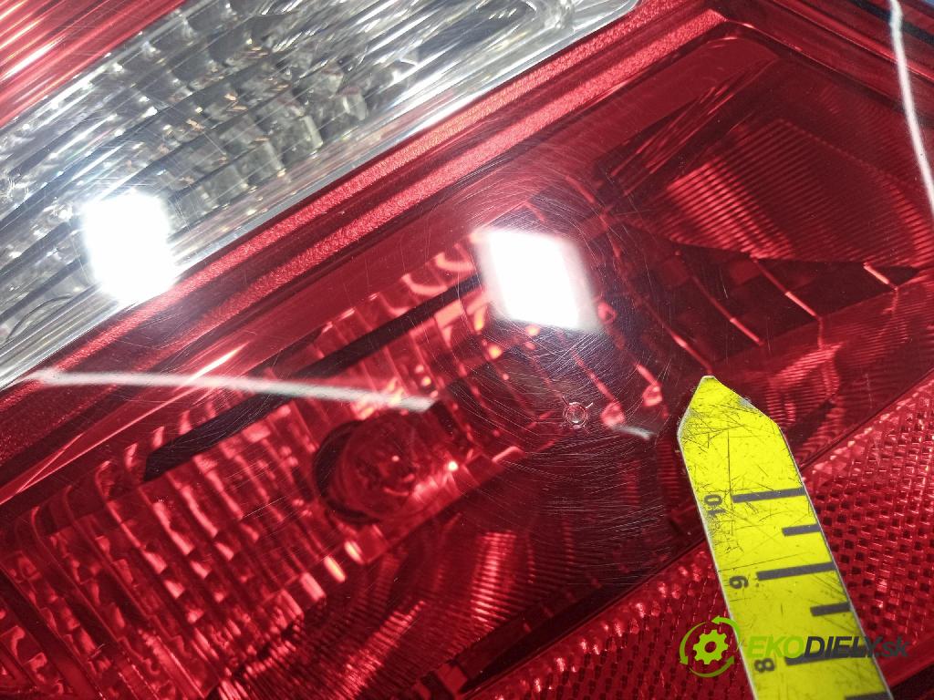 Hyundai I30 2010 svetlo / reflektor zad ľavá Vonkajsia: 924012R0