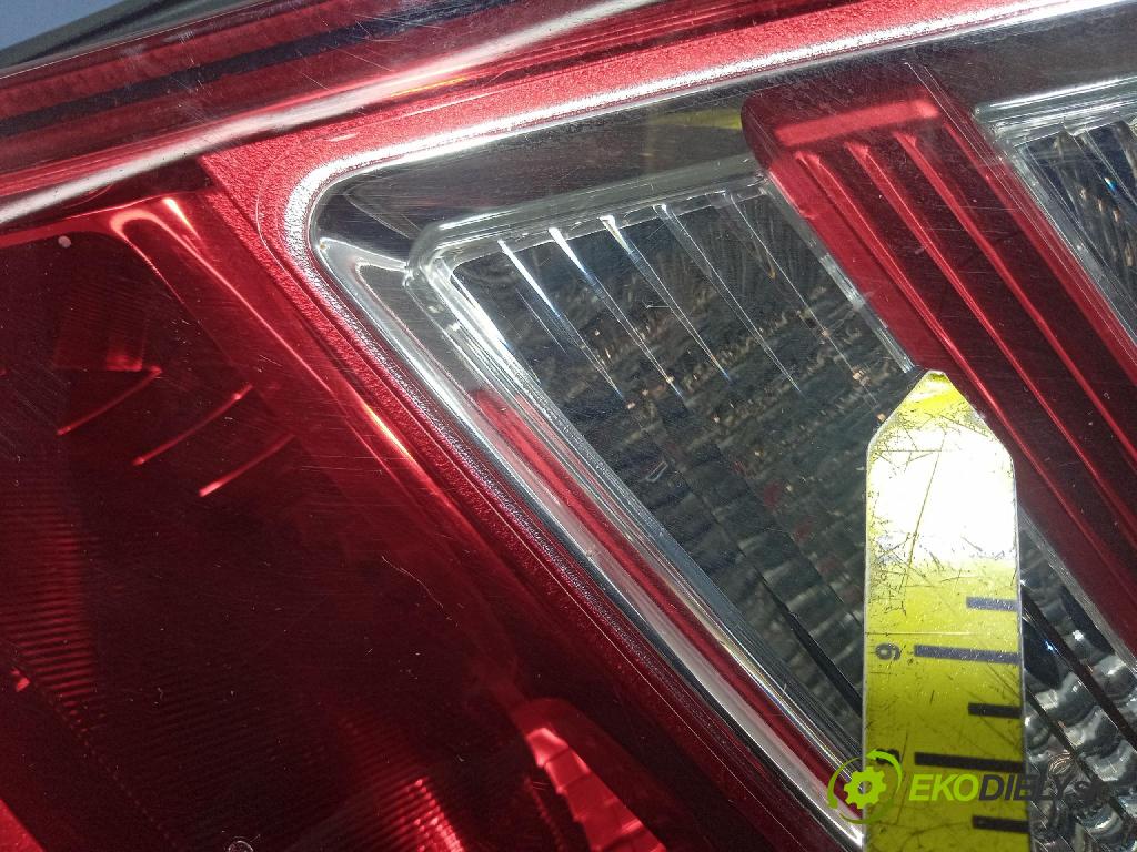 Hyundai I30 2010 svetlo / reflektor zad Prava: Vonkajsia: 92402-2R0