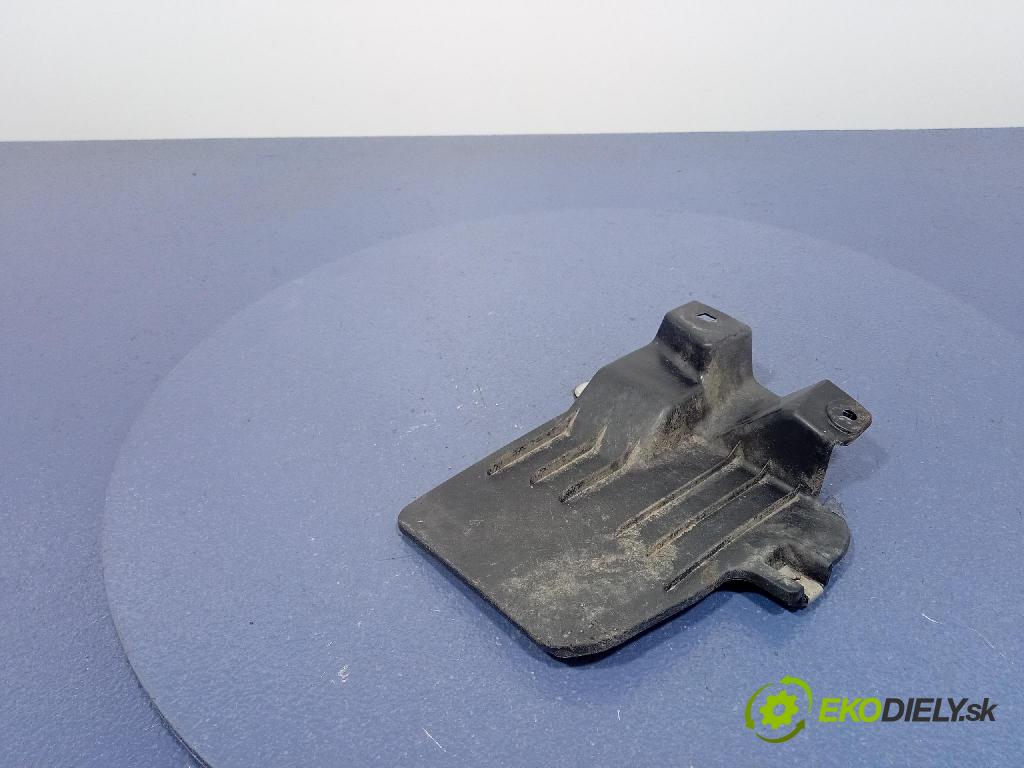 Honda Cr-v 2013 kryt Plast: podvozek: 74495-T0A-A0