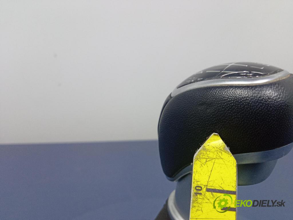 Hyundai Bayon 2023 Páka: Zmeny: 43700Q0400