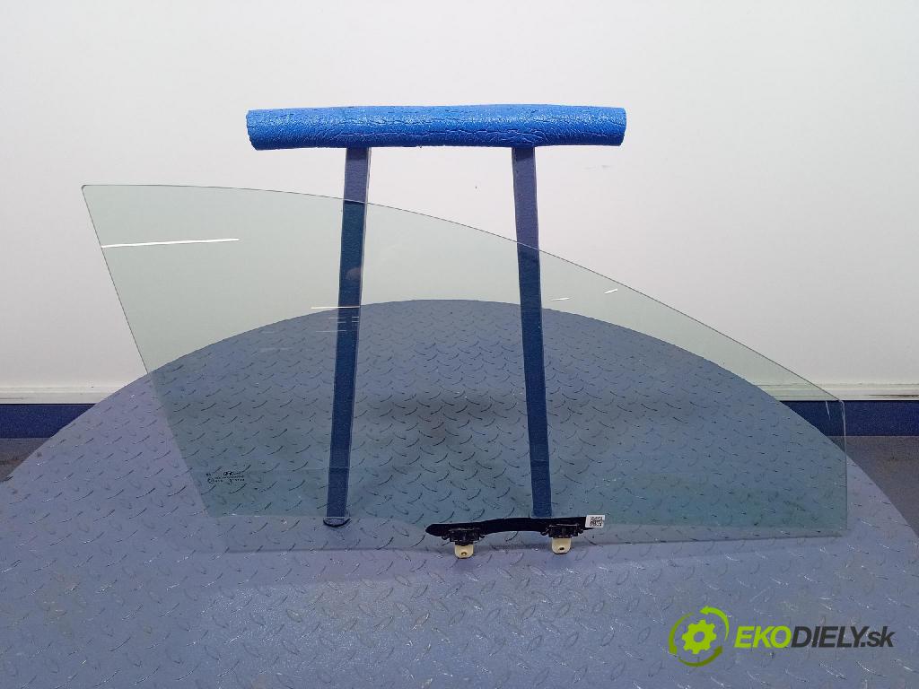 Hyundai Bayon 2023 sklo dvere Predné Prava: 82412C8000