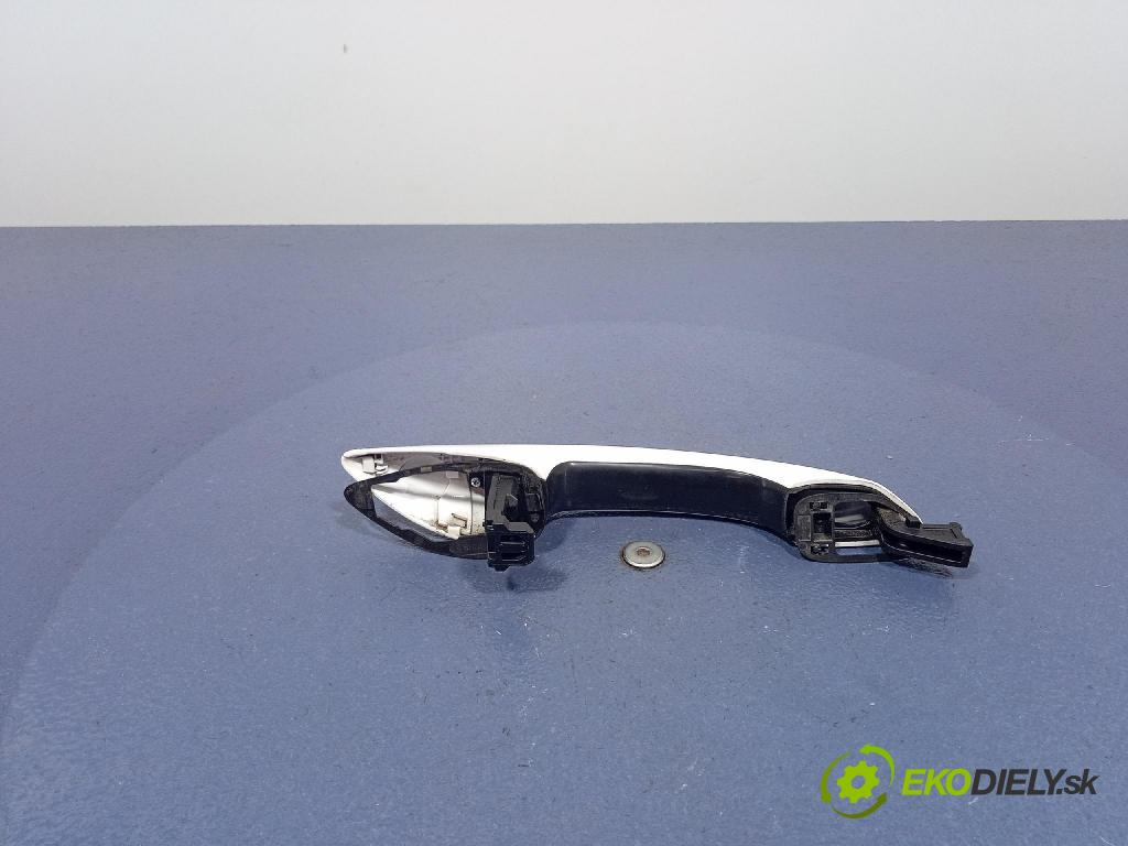 Hyundai Bayon 2023 rukoväť Predné ľavá
