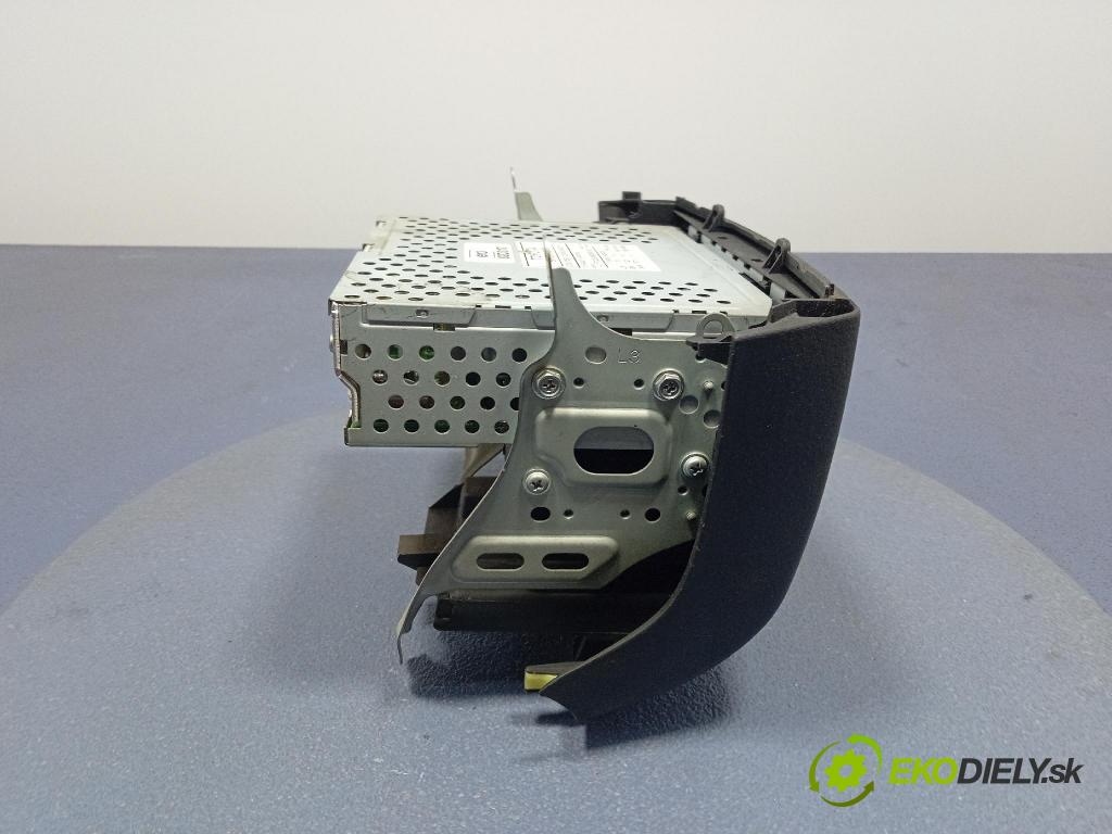 Toyota Yaris 2005 Radio I Navigácia: 86120-0D070