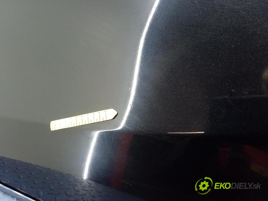 Hyundai I30 2010 dvere zad Vľavo: