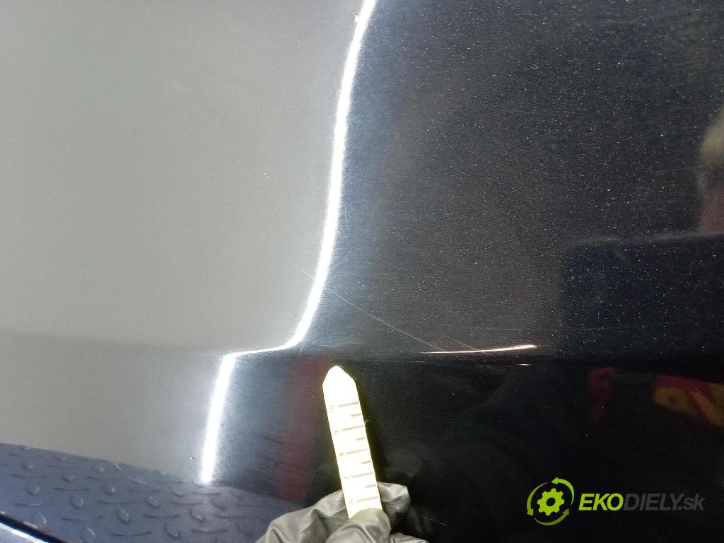 Hyundai I30 2010 dvere zad Vľavo: