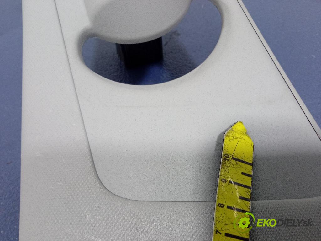 Hyundai Bayon 2023 kryt Plast: Interiéry: 85831Q0150