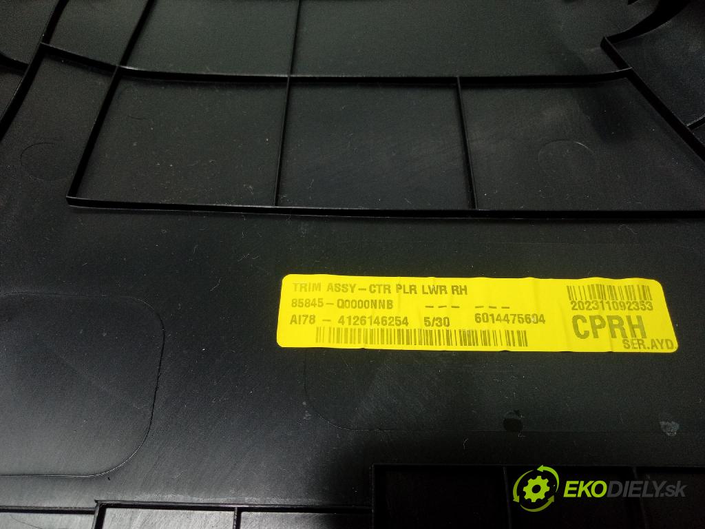 Hyundai Bayon 2023 kryt Plast: Interiéry: 85845Q0000