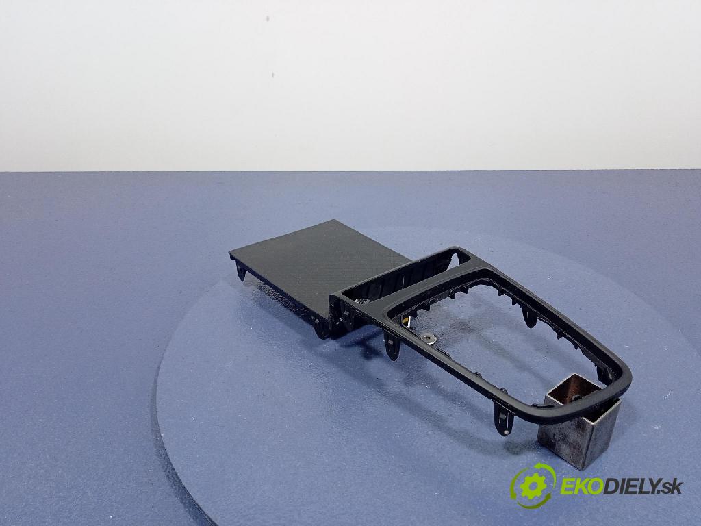 Hyundai Bayon 2023 kryt Plast: Interiéry: 84604Q0400