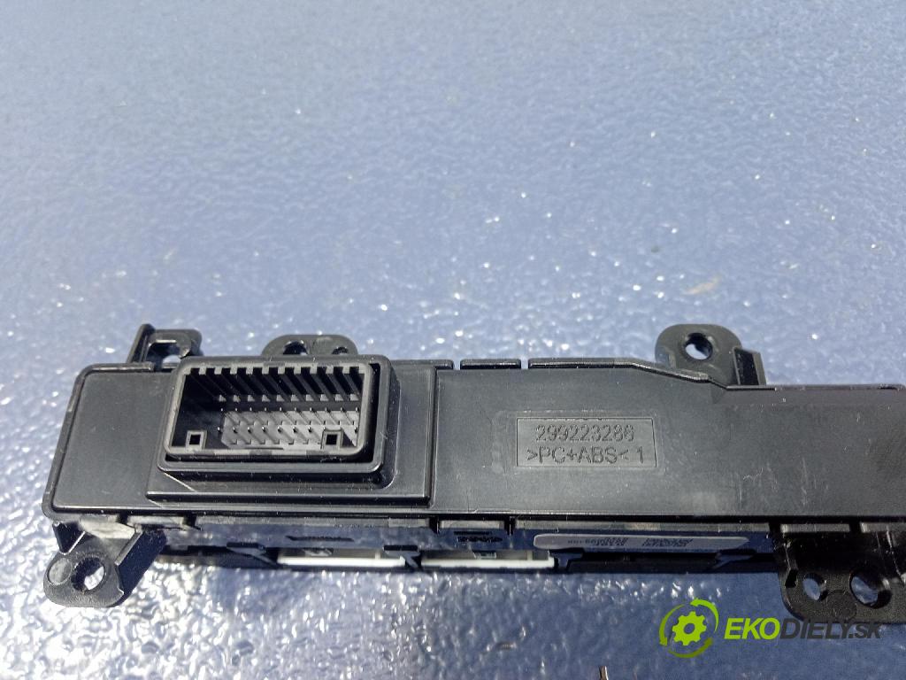 Hyundai Bayon 2023 prepínač 93300Q0160
