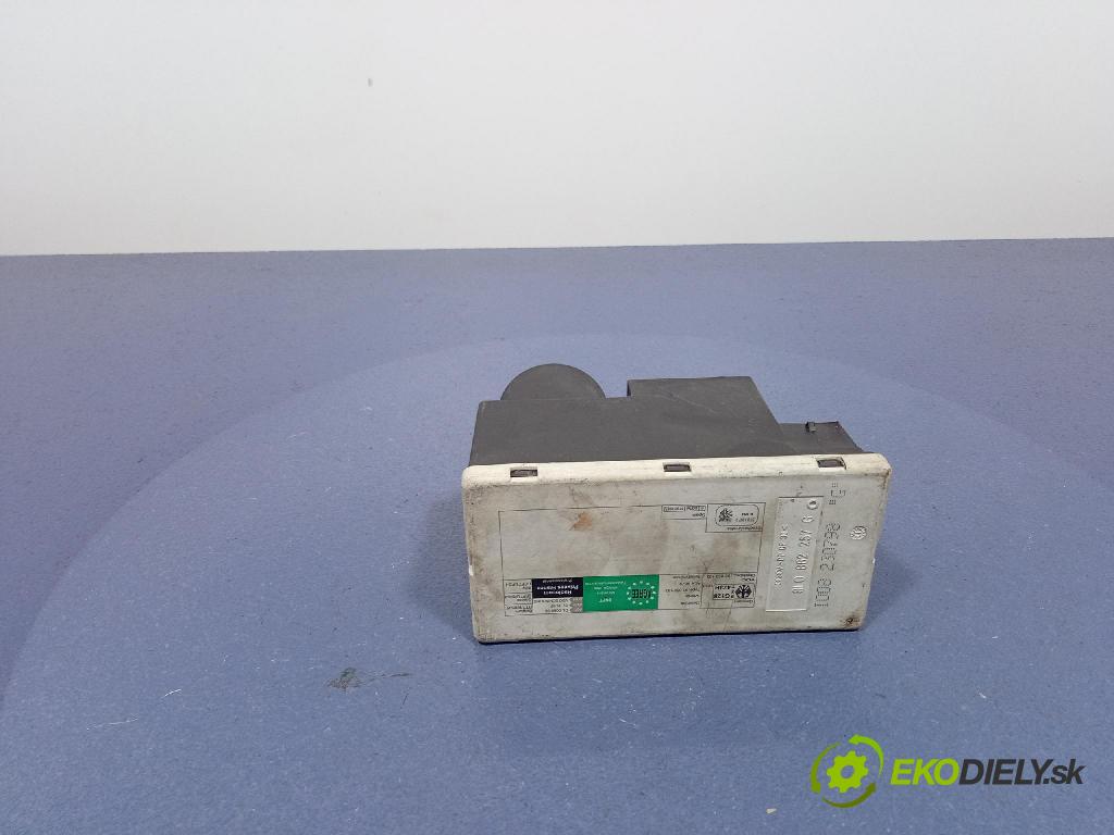 Audi A4 1997 pompa Centrálny: Zámok: 8L0862257G