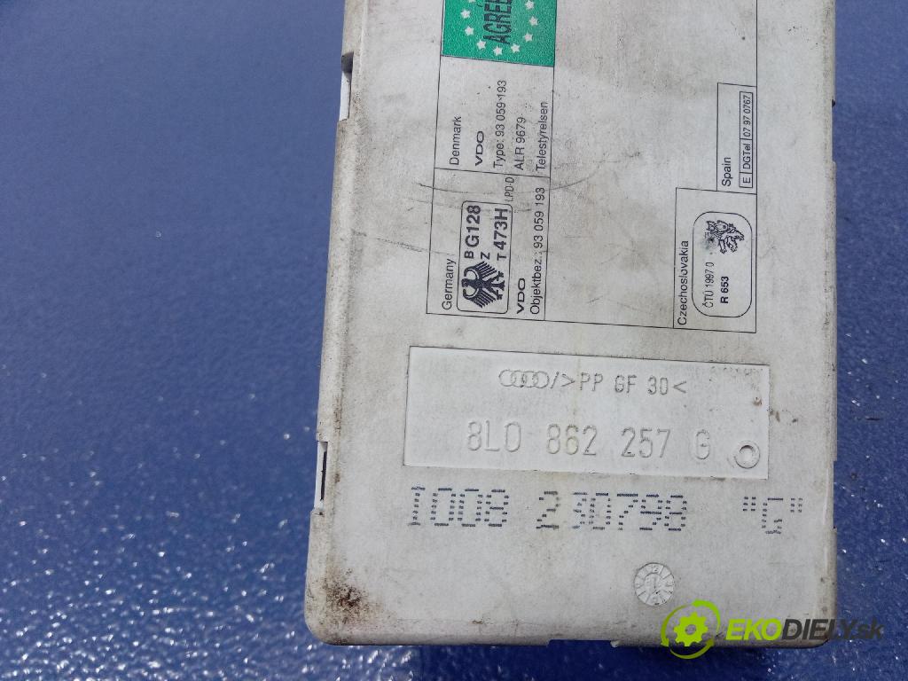 Audi A4 1997 pompa Centrálny: Zámok: 8L0862257G