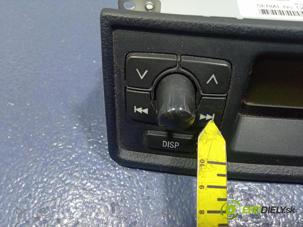 Toyota Yaris 2004 Zobrazit: Rádio: / GPS 861100D030