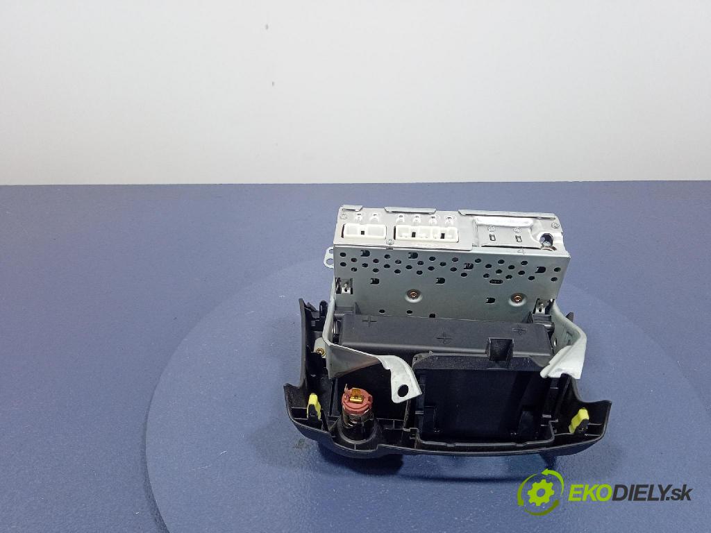 Toyota Yaris 2004 Radio I Navigácia: 86120-0D070