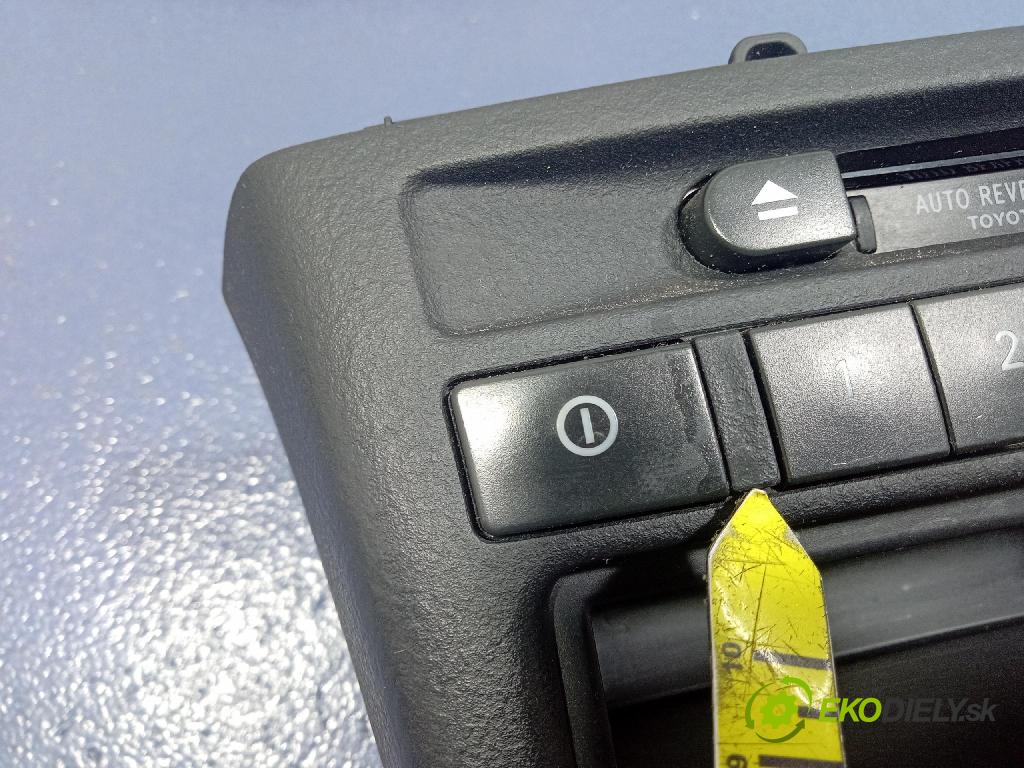 Toyota Yaris 2004 Radio I Navigácia: 86120-0D070