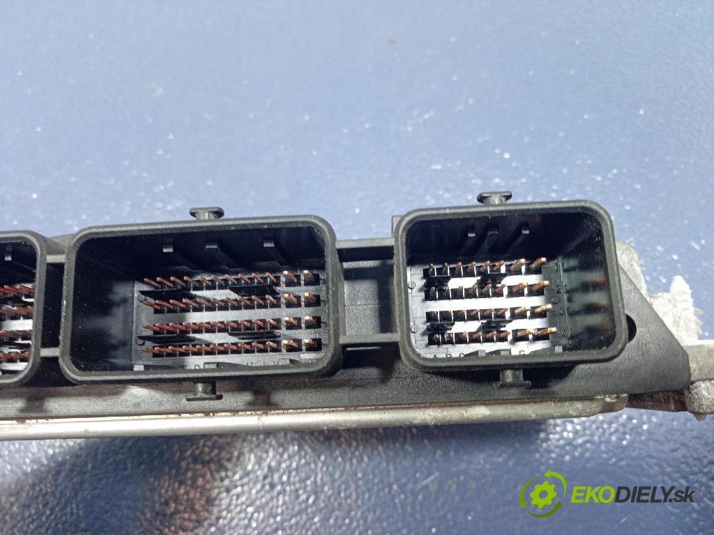 Ford focus C-max 2004 riadiaca jednotka Motor: 3M51-12A650-MA
