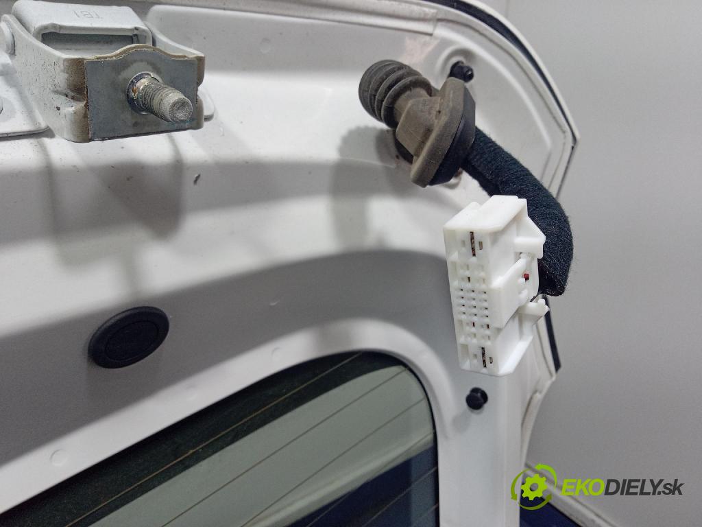 Hyundai Bayon 2023 zadna dveře kufra: kufra: