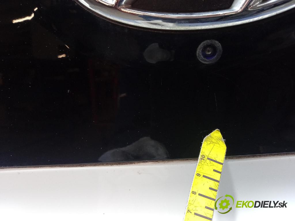 Hyundai Bayon 2023 zadna dveře kufra: kufra: