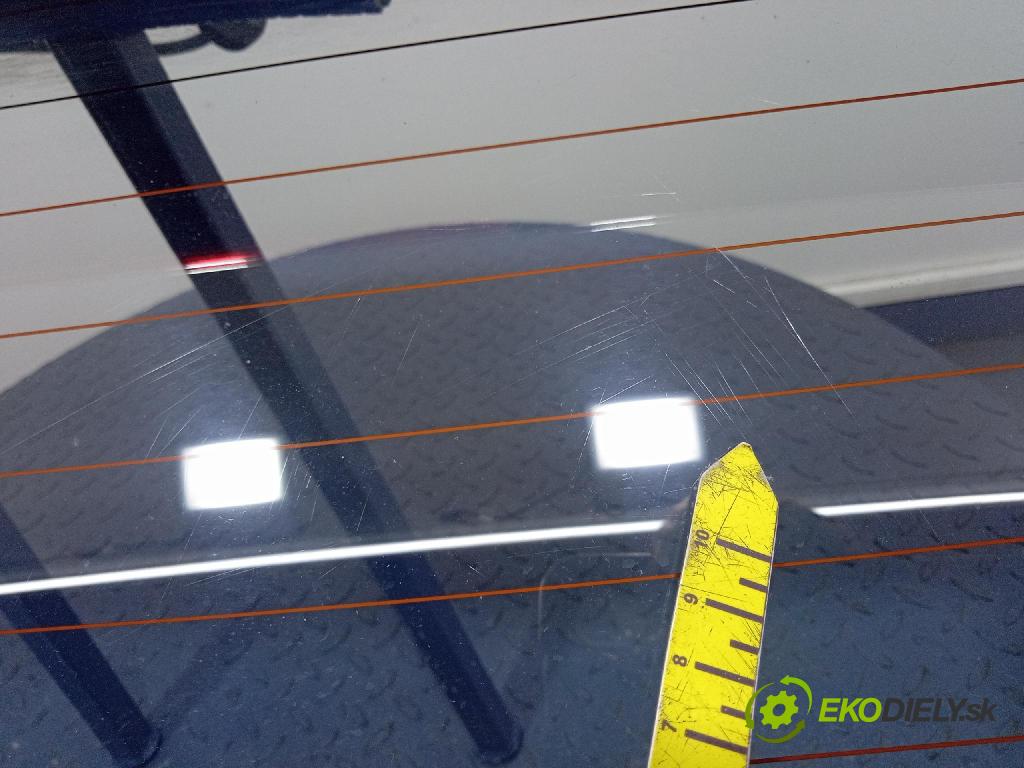 Hyundai Bayon 2023 zadna dveře kufra: kufra: