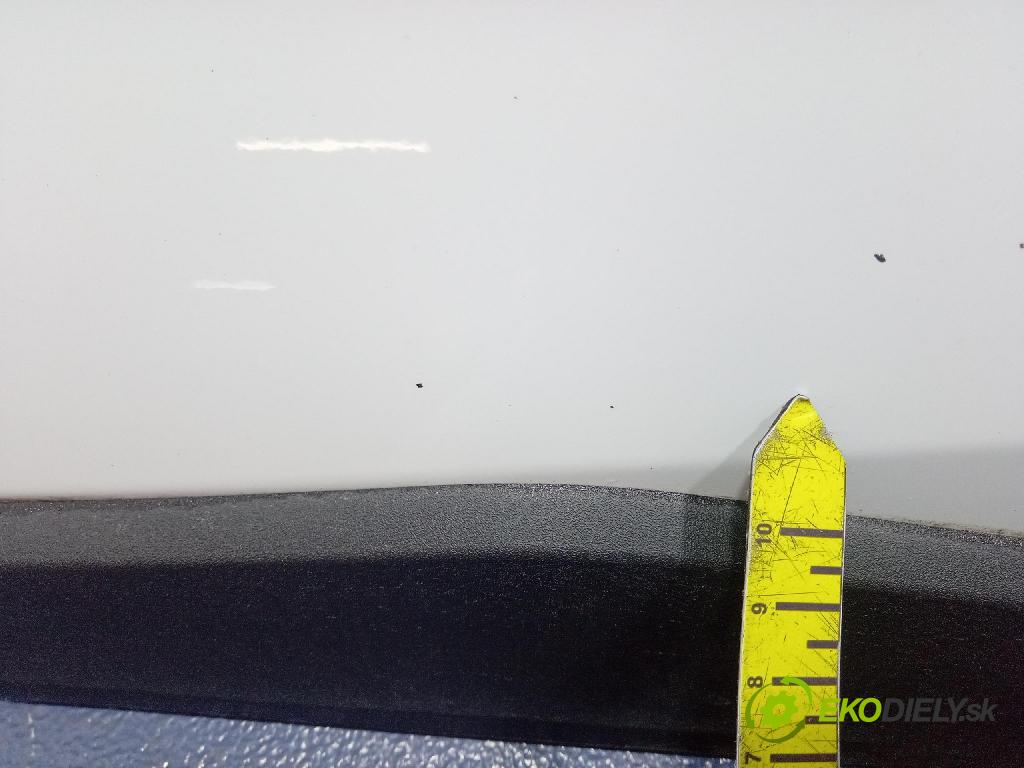 Hyundai Bayon 2023 dvere zad Vľavo: