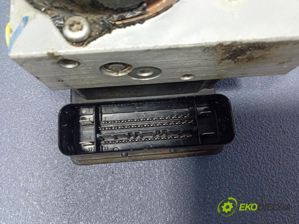 Volvo S70/V70 2004 čerpadlo ABS x 8671224