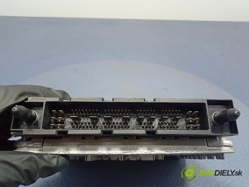Volvo S70/V70 2004 riadiaca jednotka Motor: 30637733