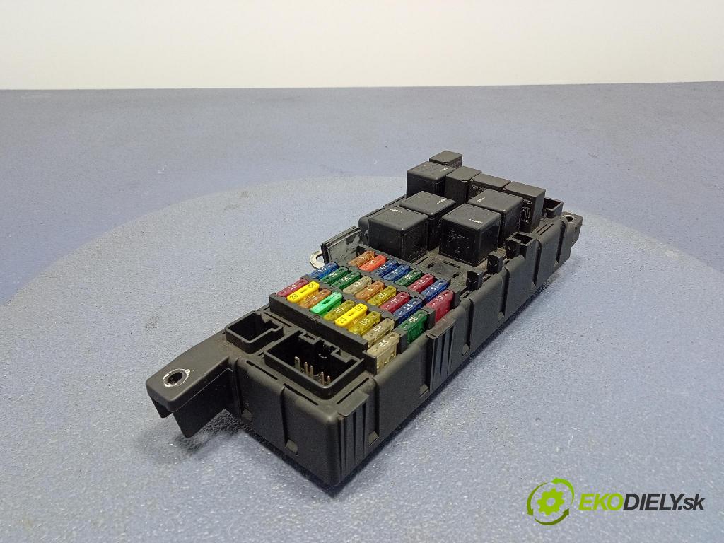 Volvo S70/V70 2004 skrinka Poistky: 8678449