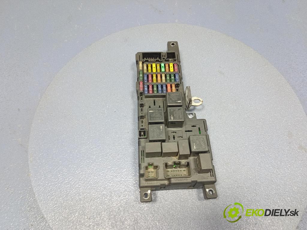 Volvo S70/V70 2004 skrinka Poistky: 8678449