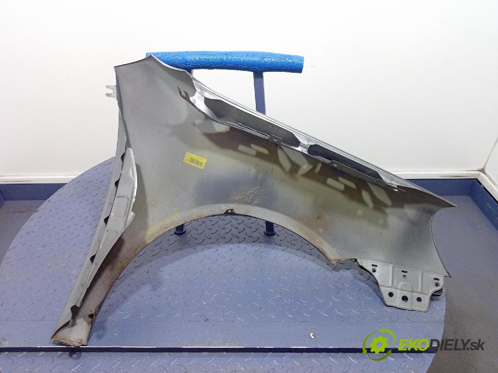 Volkswagen Golf 2005 blatník Predné Vľavo: